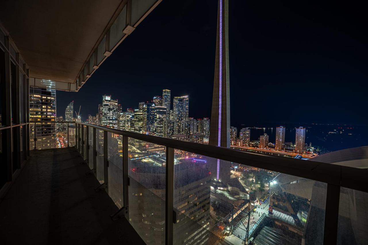 Designer Condo W/ Cn Tower View & Parking Toronto Exterior foto